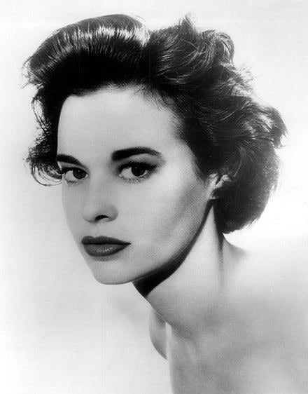 HISTORY OF GLORIA VANDERBILT