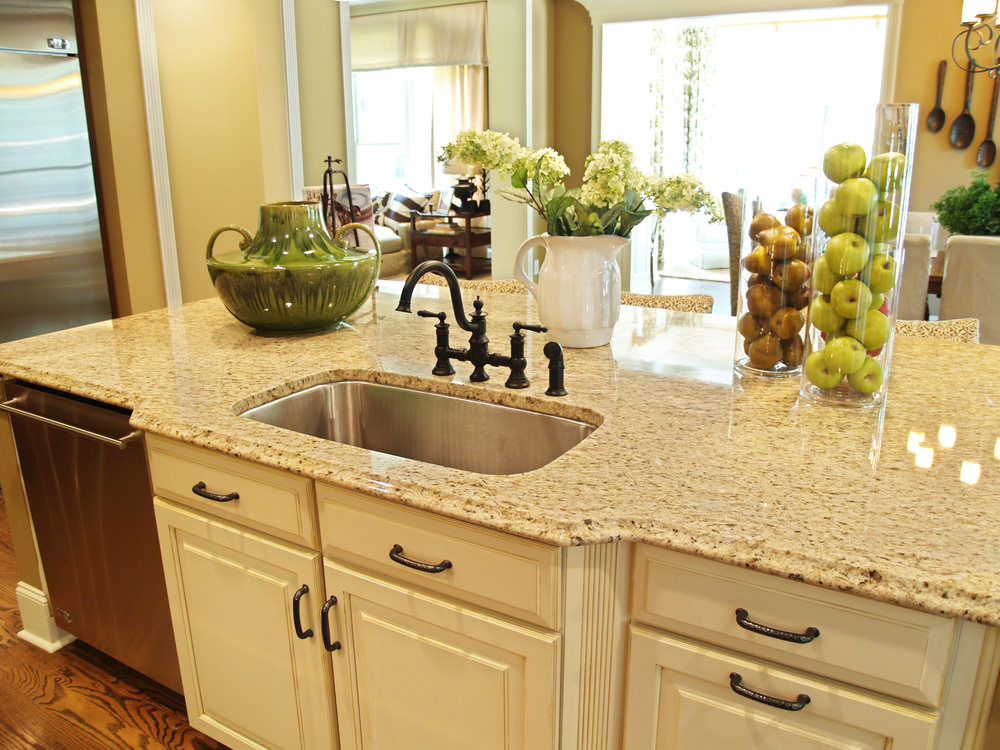 OUTFITTING YOUR KITCHEN ISLAND