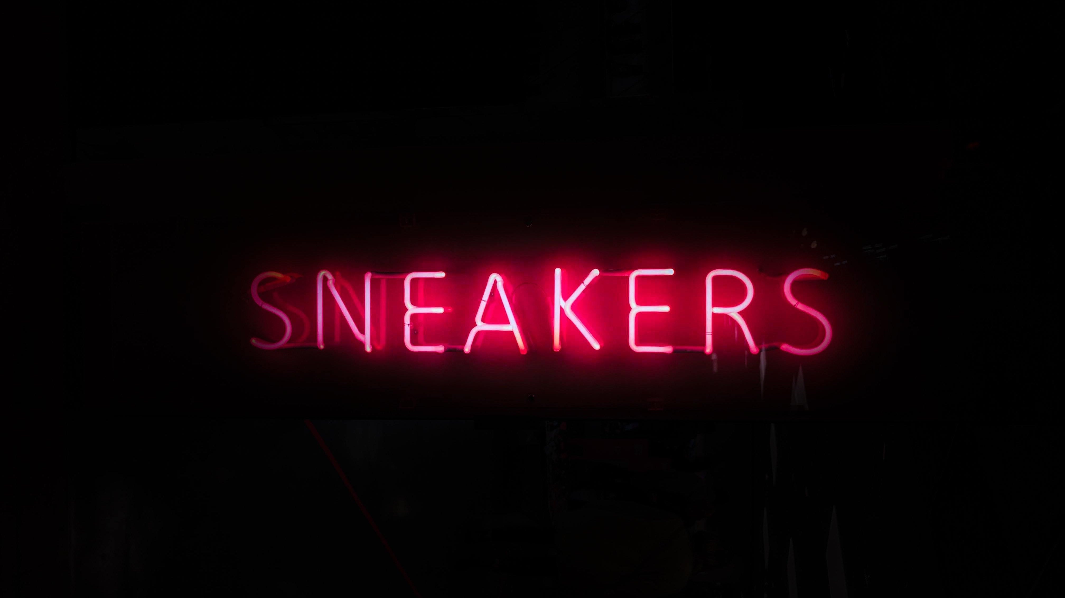 STATEMENT SNEAKERS |  truefashionistas | Women’s Fashion and Clothing