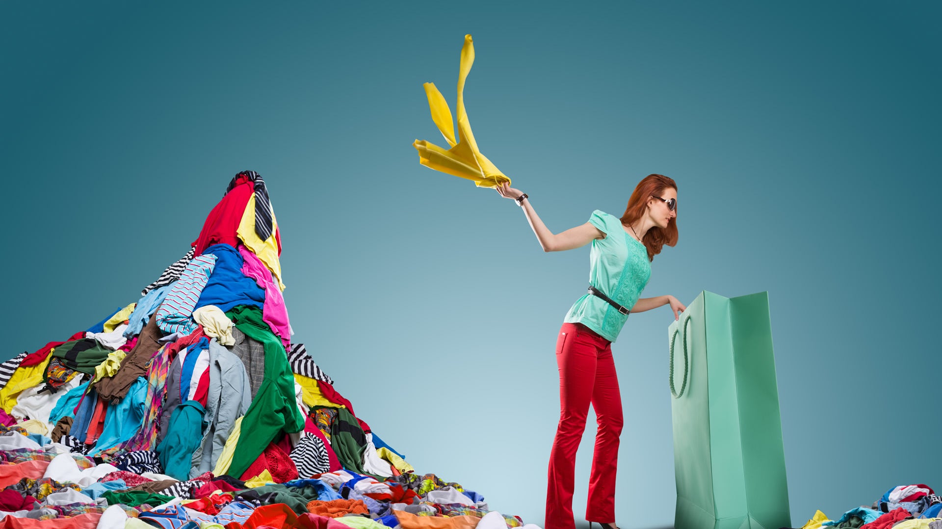 HOW CAN THE FASHION INDUSTRY BECOME MORE SUSTAINABLE?