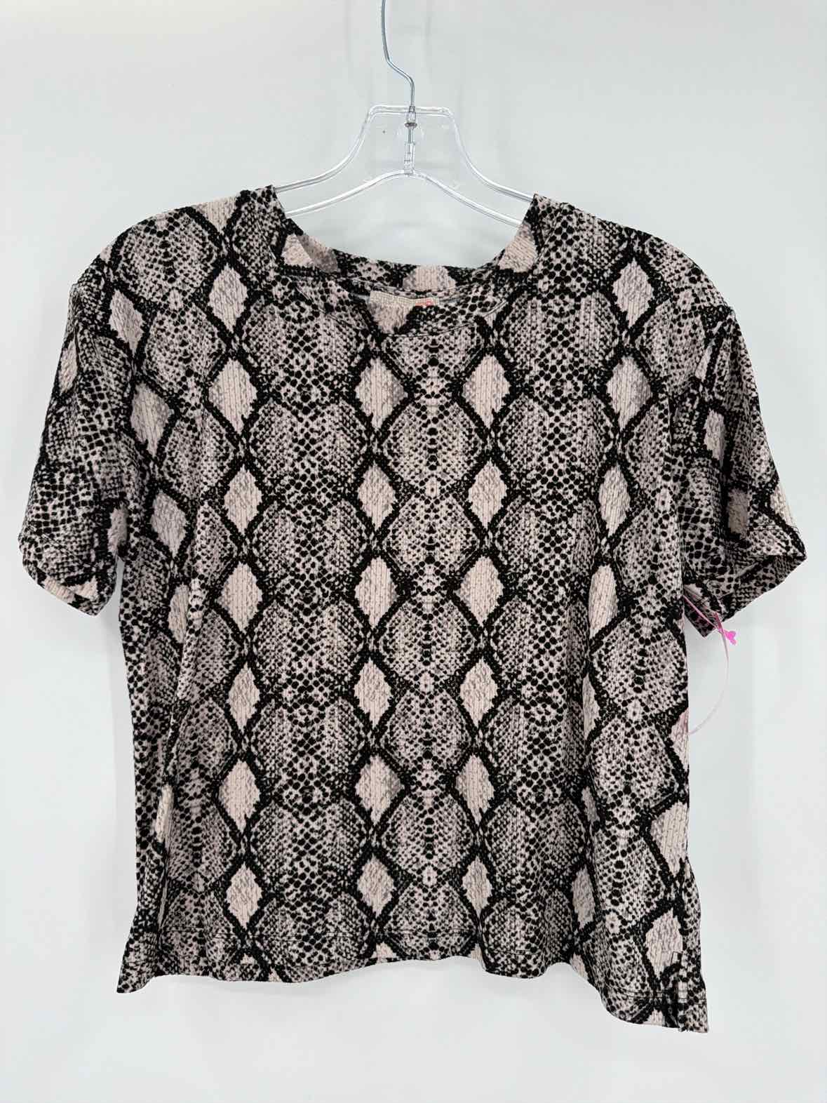Pre-Owned GB Black Size Small T-shirt | True Fashionistas.