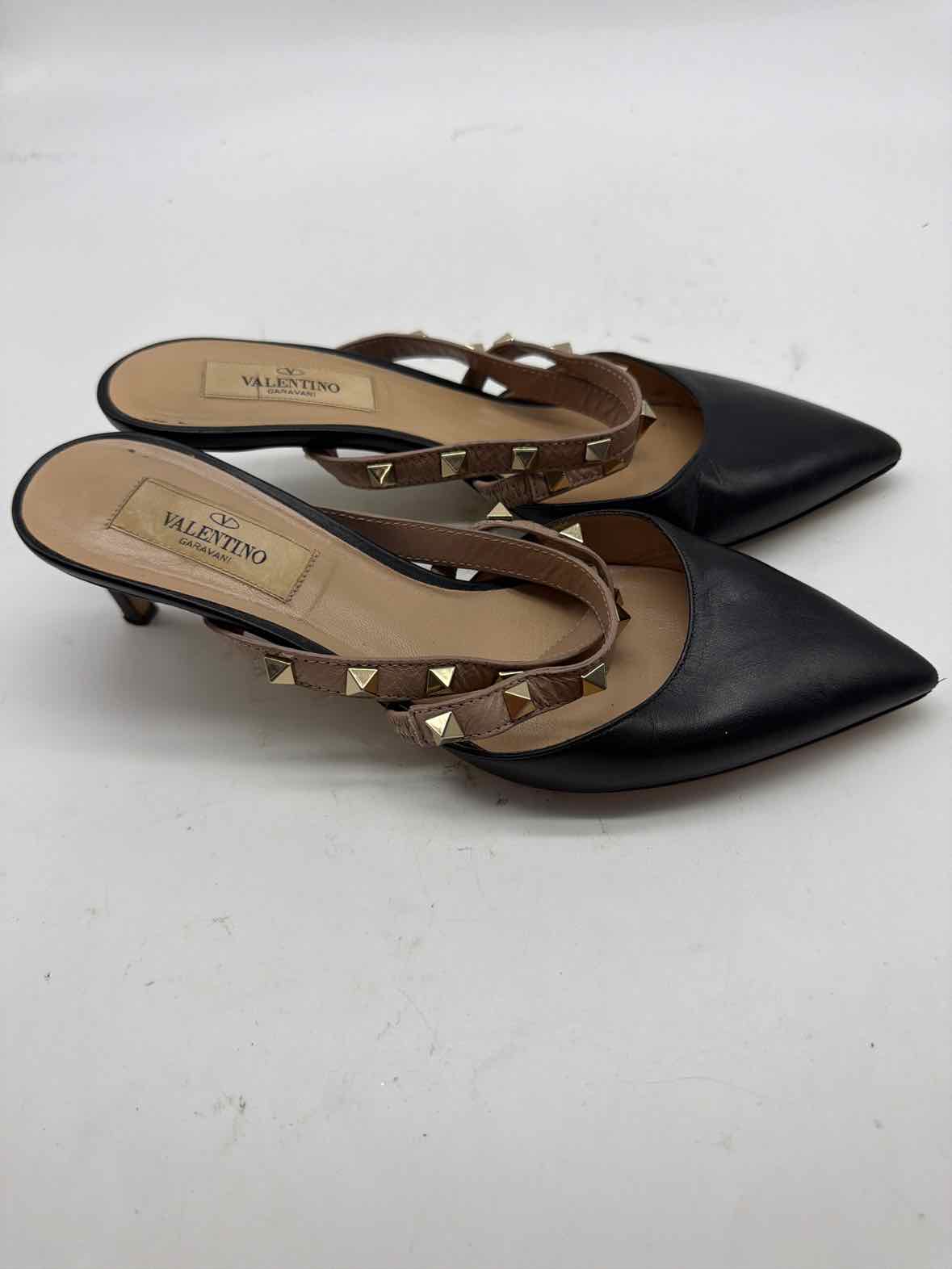 Pre-Owned Valentino Black Size 36 Rockstud Mule Heels | True Fashionistas.