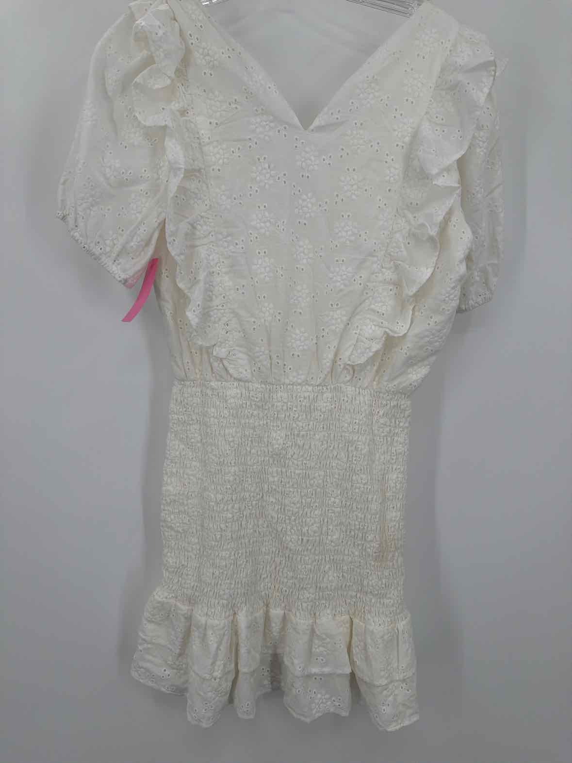 Pre-Owned Salt Water LUXE White Size Medium Short Short Sleeve Dress | True Fashionistas.