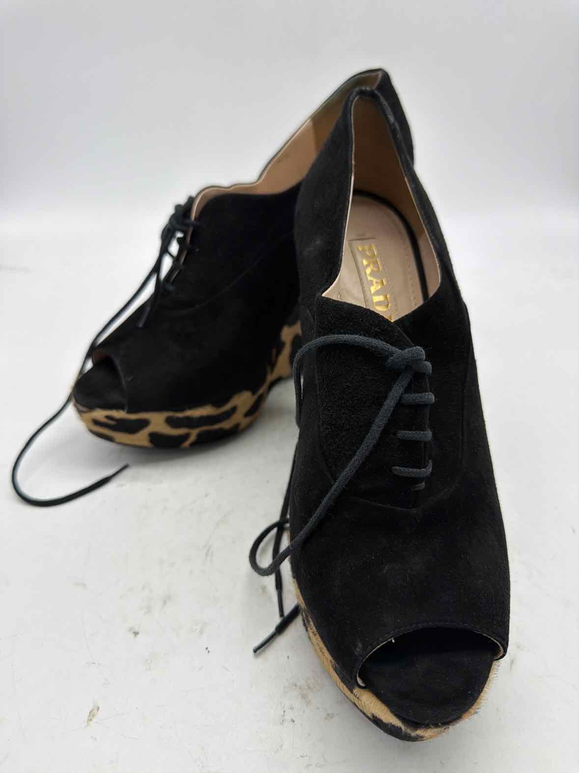 Pre-Owned Prada Black Size 8.5 Wedge Heels | True Fashionistas.