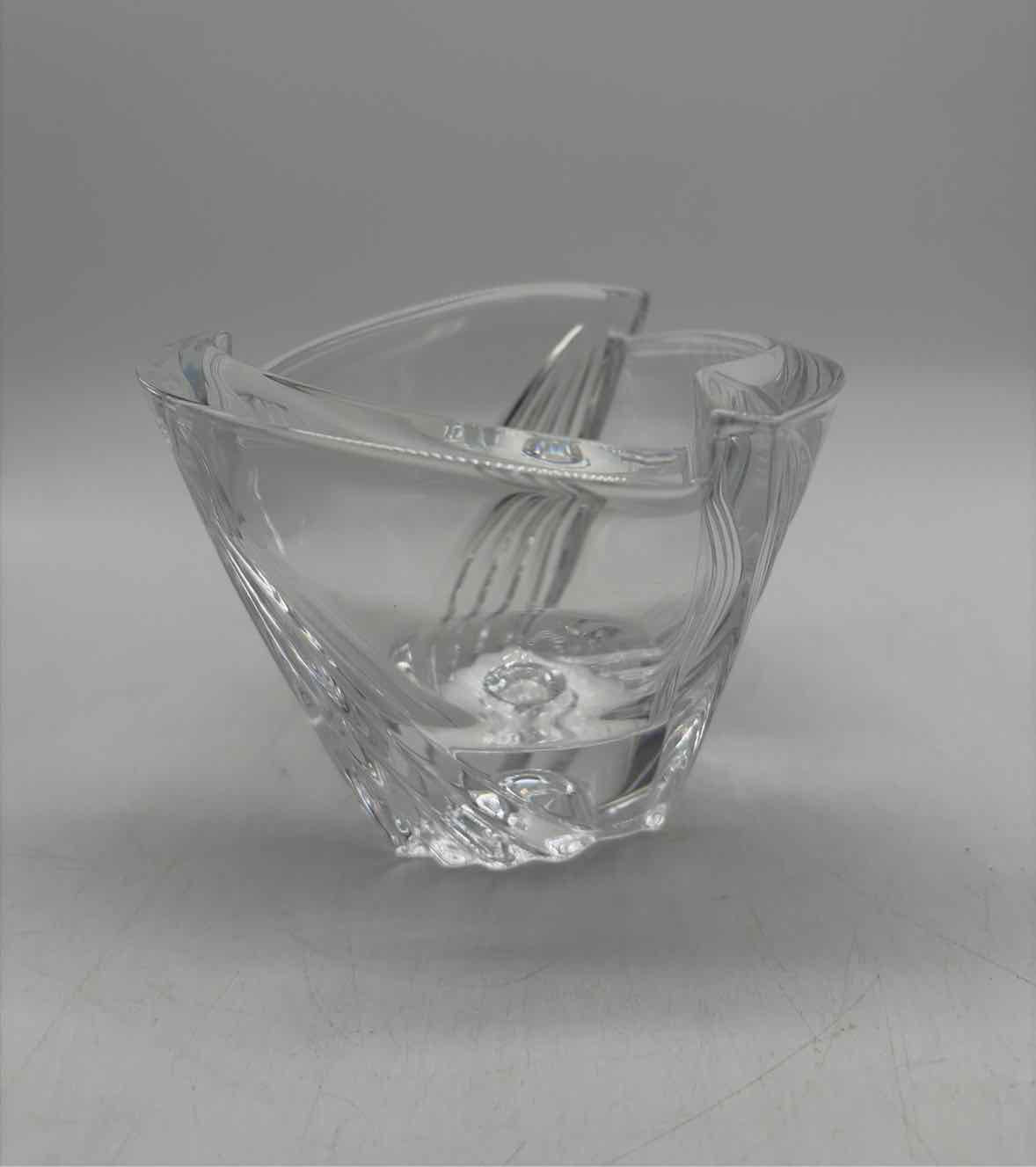 Small Crystal Bowl | True Fashionistas.