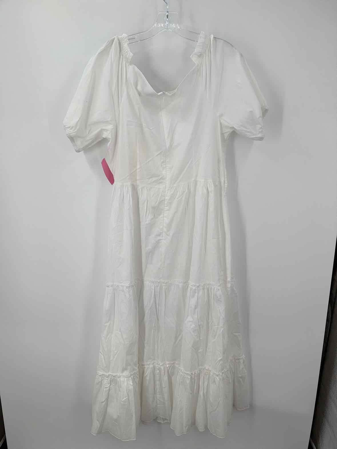 Pre-Owned Marilyn's White Size 48 Long Short Sleeve Dress | True Fashionistas.