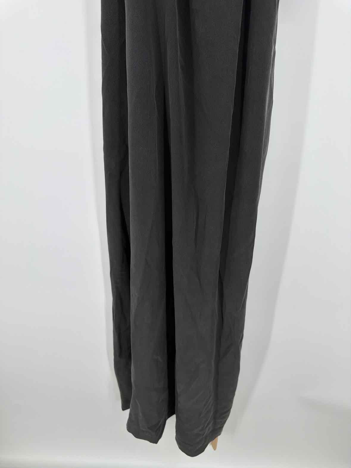 Pre-Owned The Eight Senses Grey Size Small Long Sleeveless Dress | True Fashionistas.