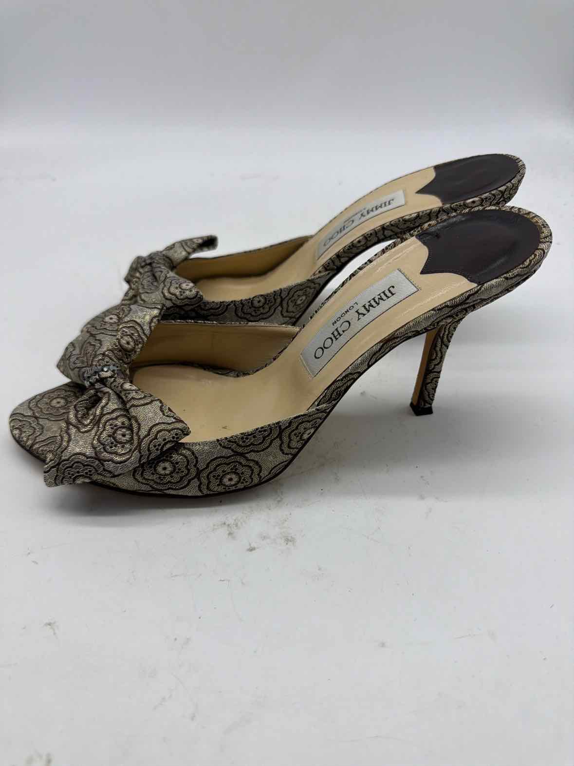 Pre-Owned Jimmy Choo Grey Size 10 Mule Heels | True Fashionistas.