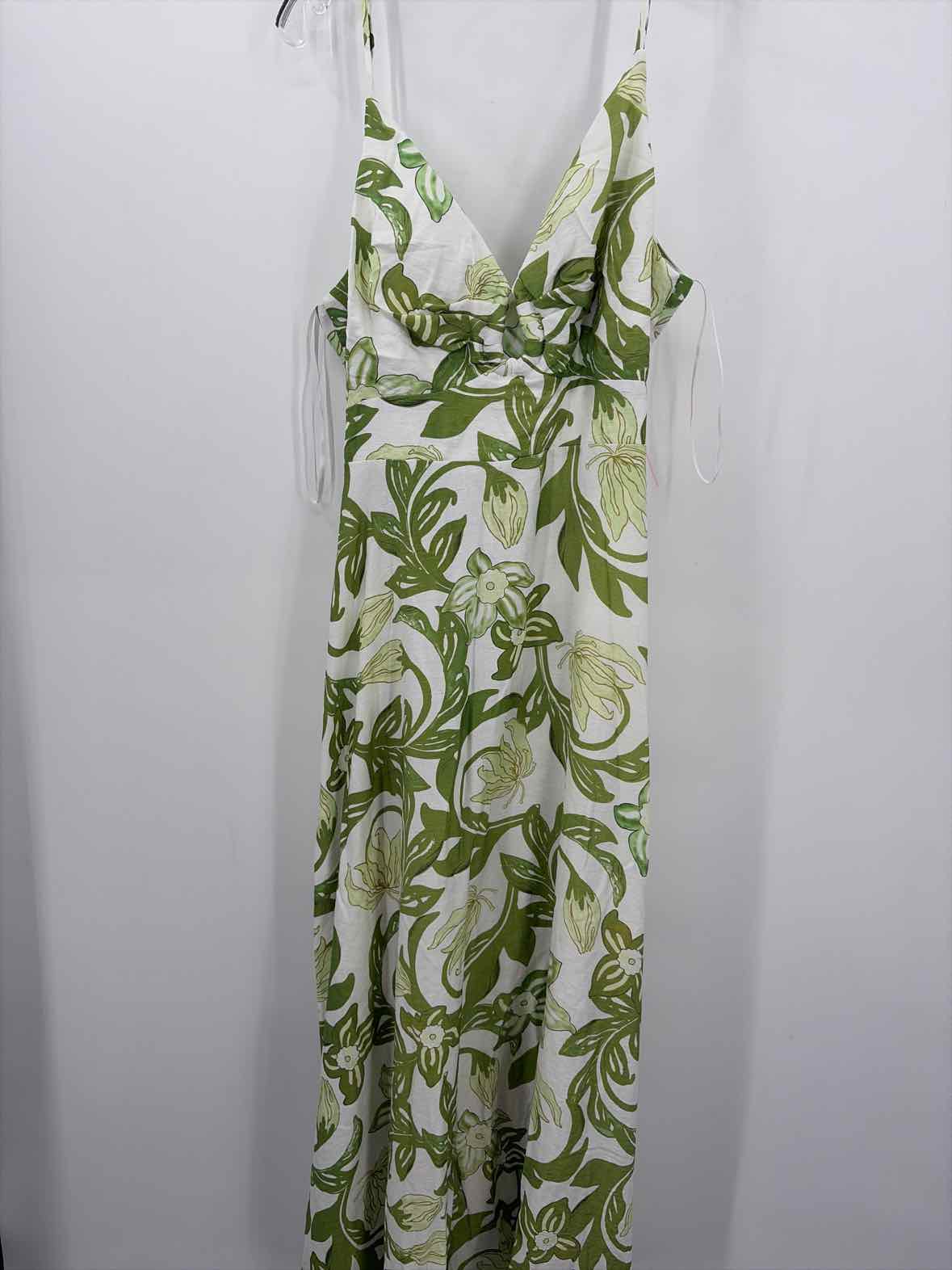 Pre-Owned Aakaa White Size Large Maxi Sleeveless Dress | True Fashionistas.