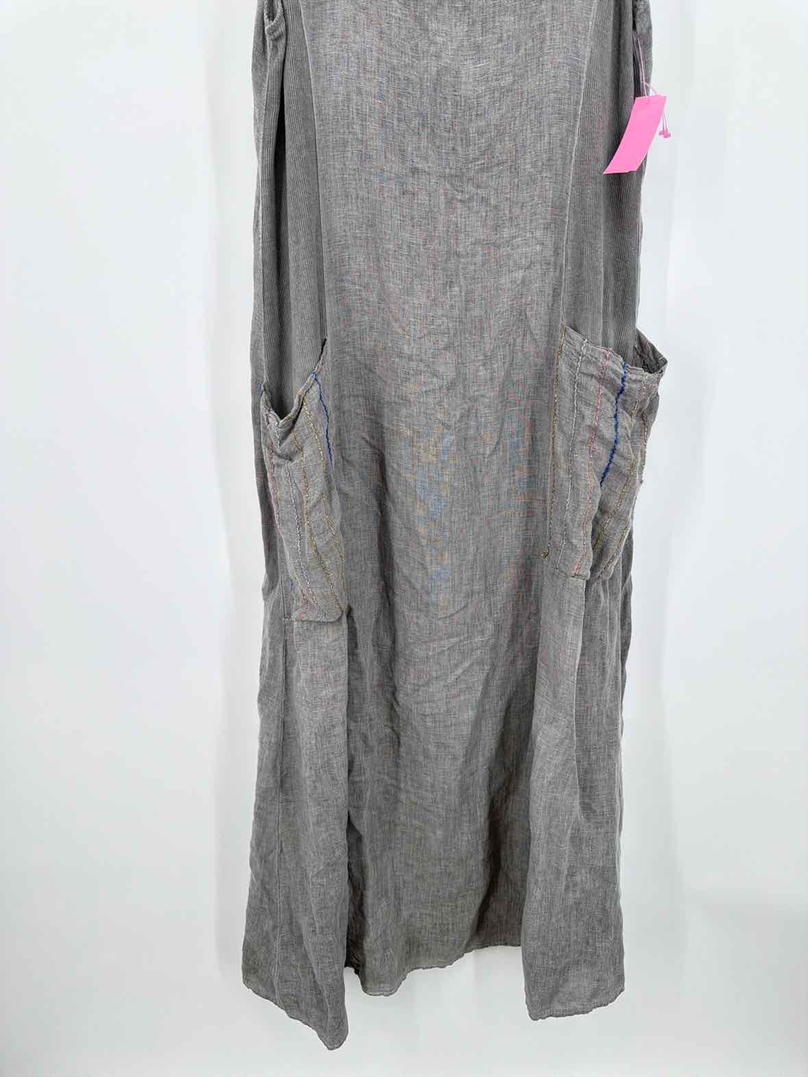 Pre-Owned Vasna Grey Size Large Long Sleeveless Dress | True Fashionistas.