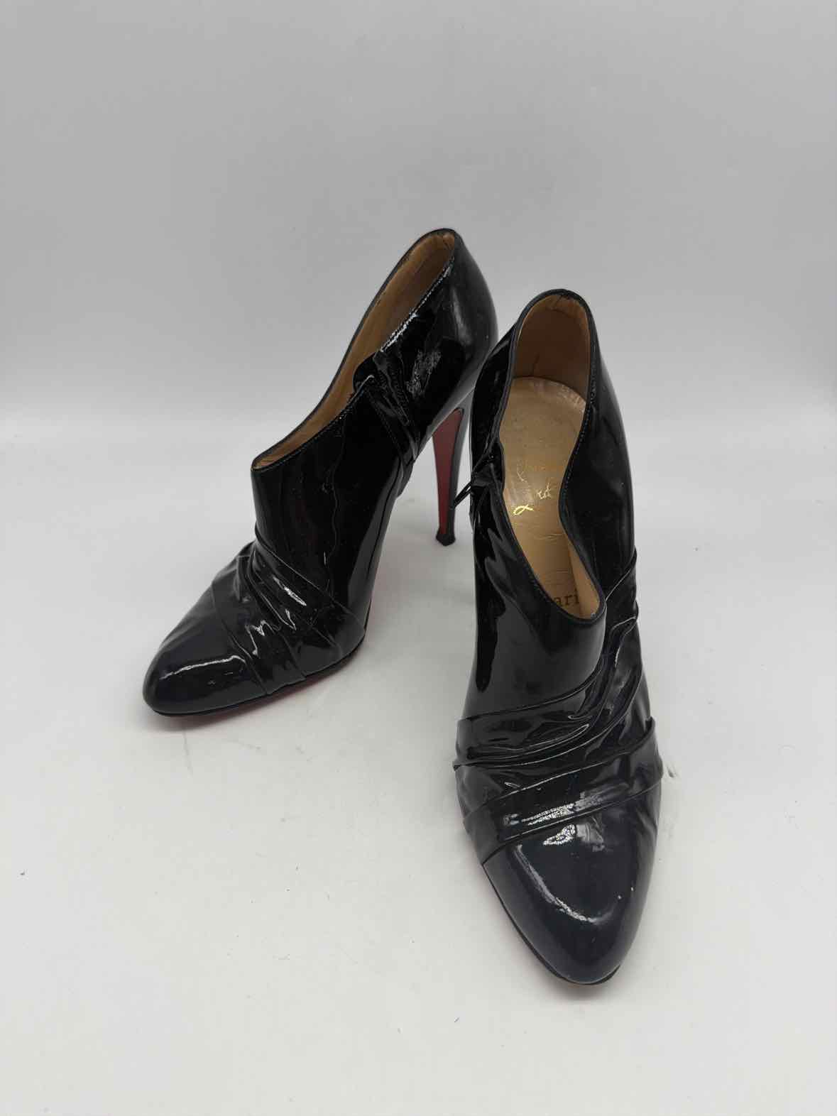 Pre-Owned Christian Louboutin Black Size 41 Ankle Boot Boots | True Fashionistas.