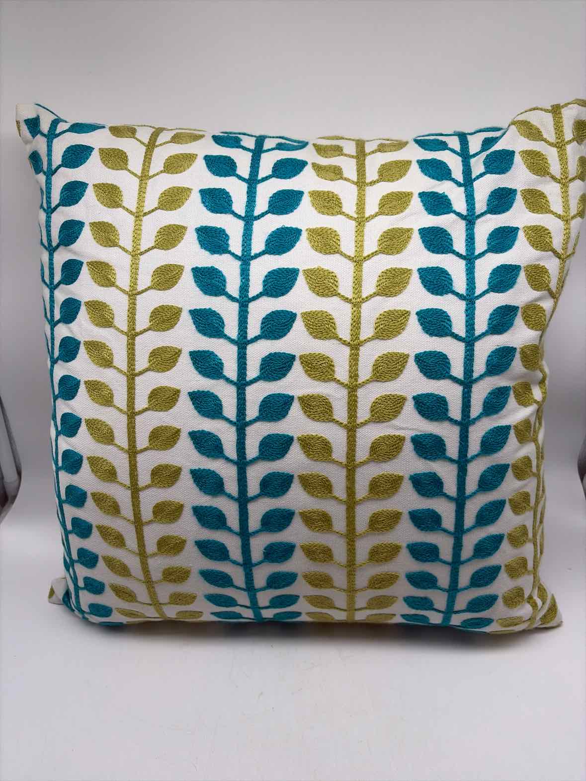 Turqoise & Green Pillow | True Fashionistas.