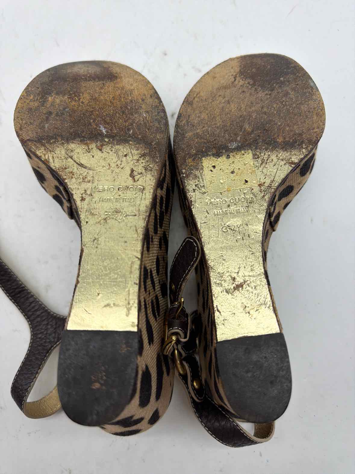 Pre-Owned Dolce & Gabbana Tan Size 7.5 Wedge Heels | True Fashionistas.