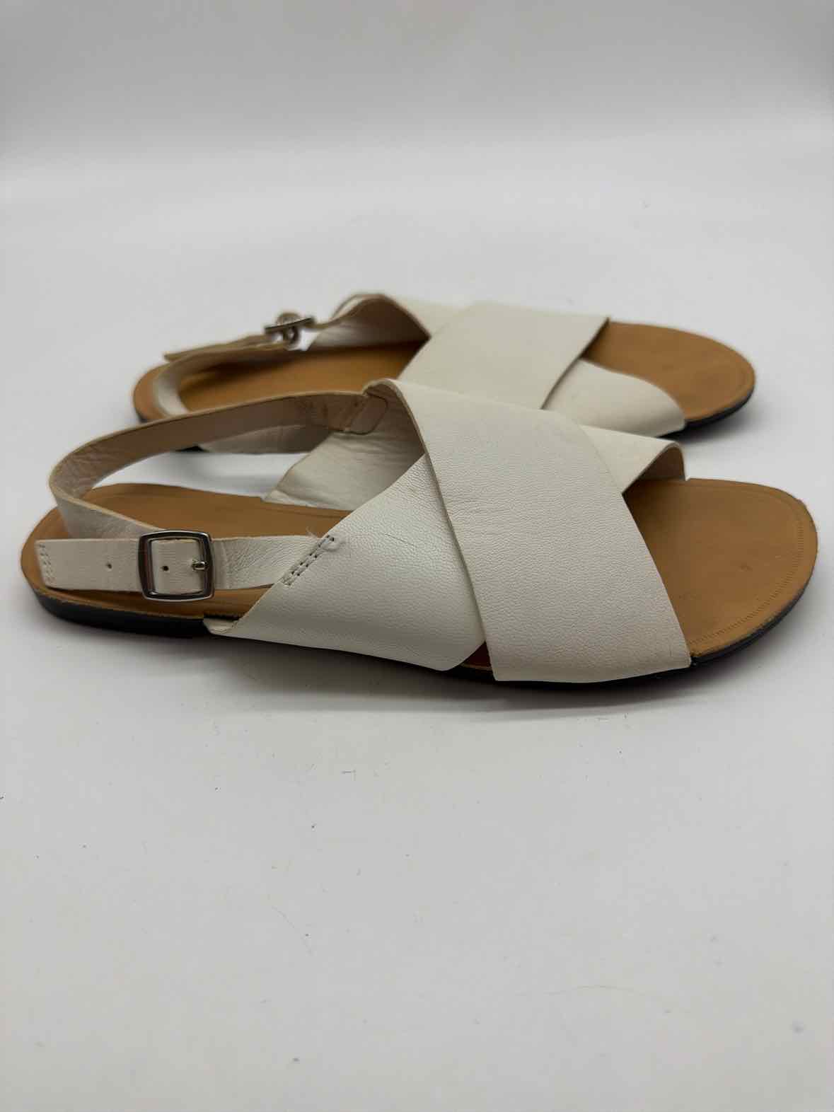 Pre-Owned VagaBond Ivory Size 37 Slingback Sandals | True Fashionistas.