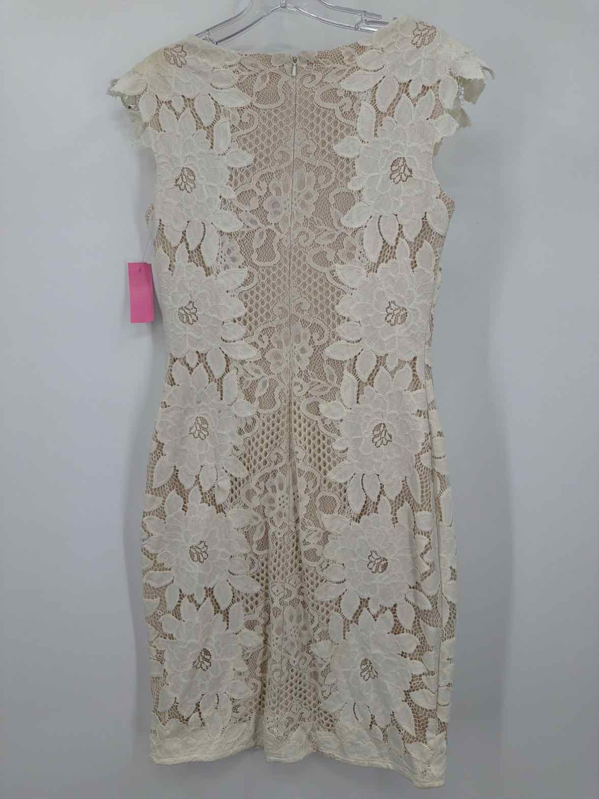 Pre-Owned Tadashi Shoji Ivory Size 6 Lace Cocktail Short Sleeveless Dress | True Fashionistas.