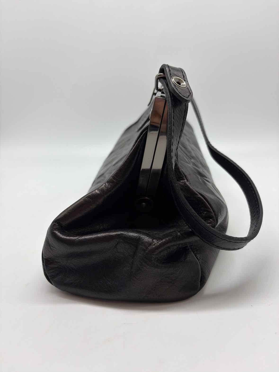 Pre-Owned Patricia Nash Black Small Handbag Small Handbag | True Fashionistas.