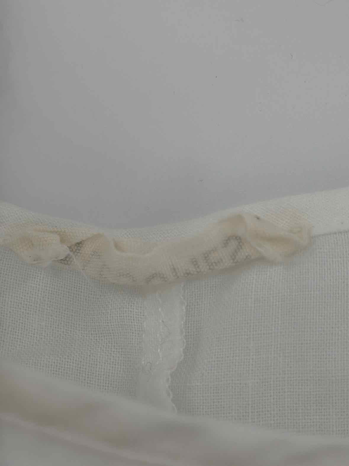 Pre-Owned Lesumes White Size Large Blouse | True Fashionistas.