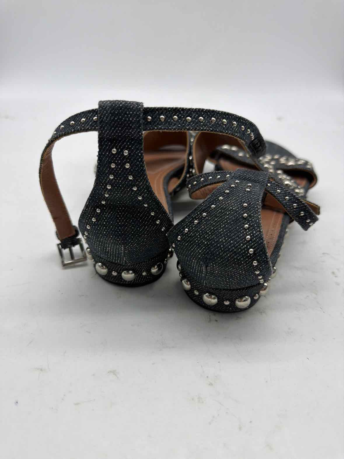 Pre-Owned Alaia Blue Size 7 Strappy Sandals | True Fashionistas.