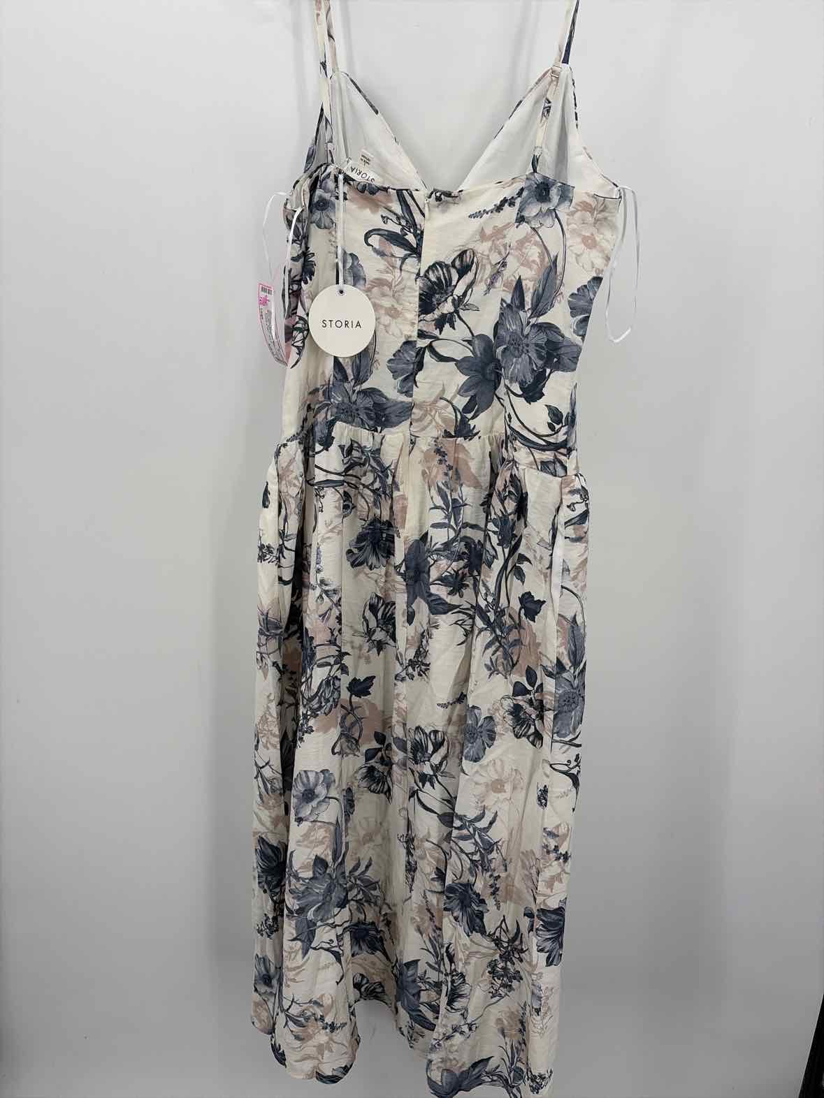 Pre-Owned Storia White Size Large Maxi Sleeveless Dress | True Fashionistas.