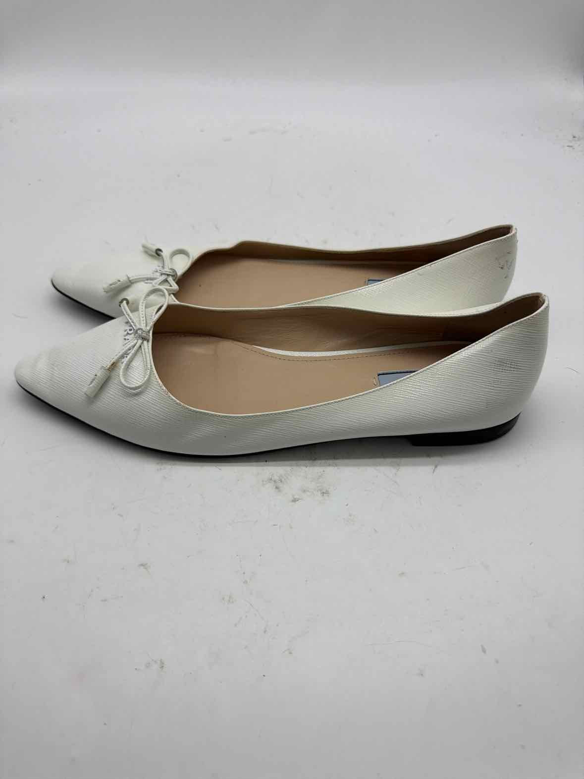 Pre-Owned Prada White Size 38.5 Slip On Flats | True Fashionistas.