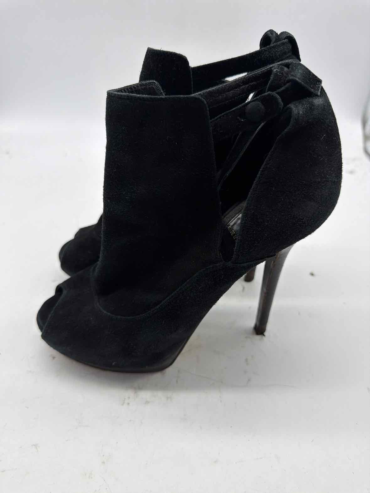 Pre-Owned Fendi Black Size 8.5 Stiletto Heels | True Fashionistas.