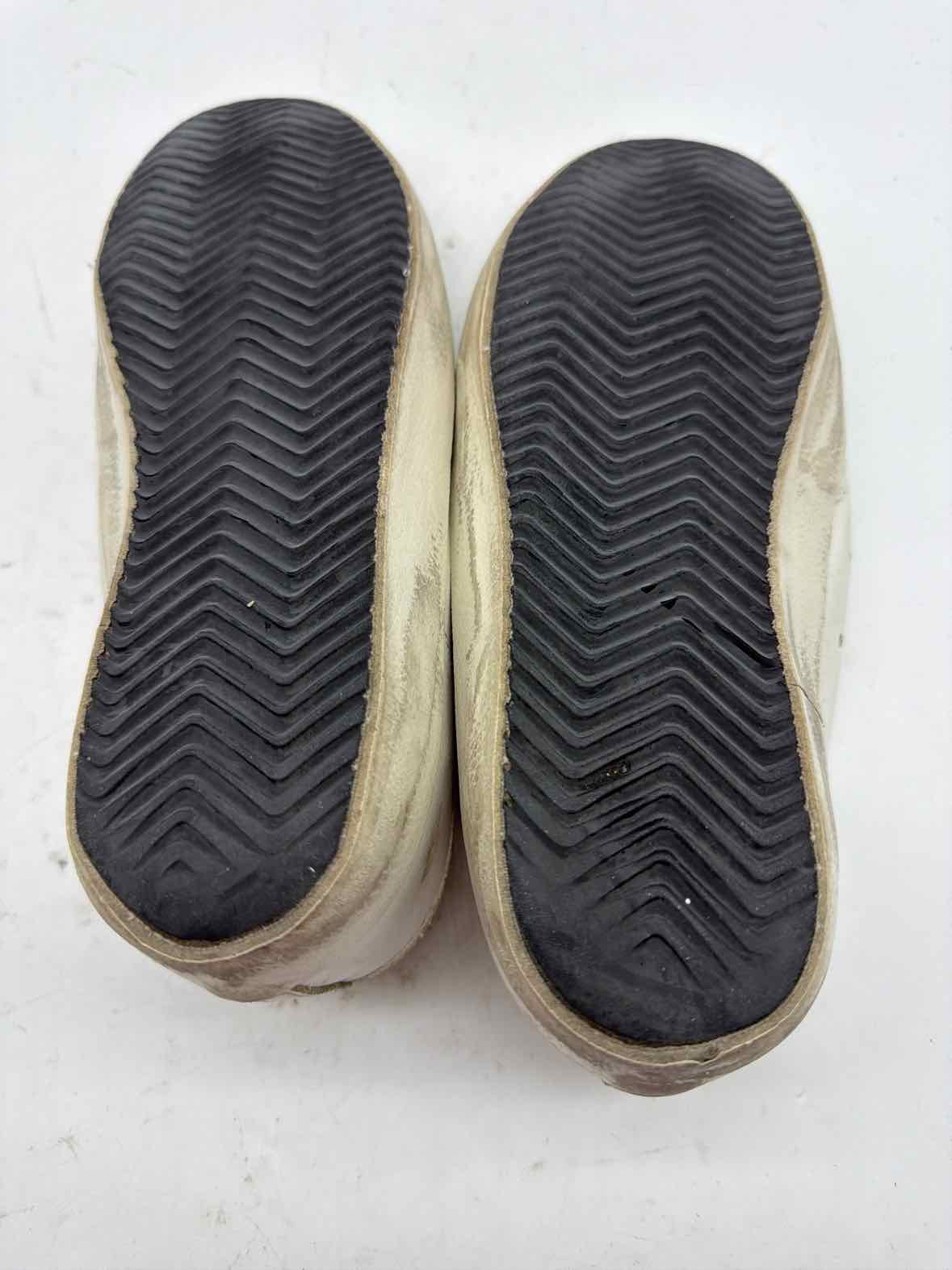 Pre-Owned Golden Goose White Size 7 Fashion Sneaker Athletic Shoes | True Fashionistas.