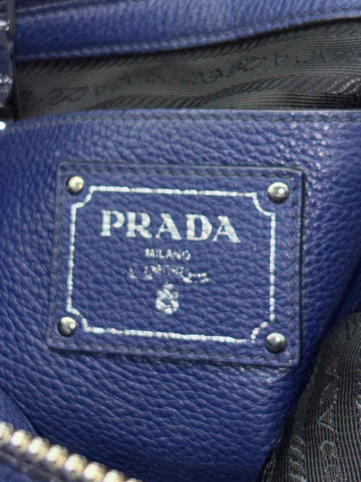 Pre-Owned Prada Blue Pebbled Shoulder Bag Shoulder Bag | True Fashionistas.