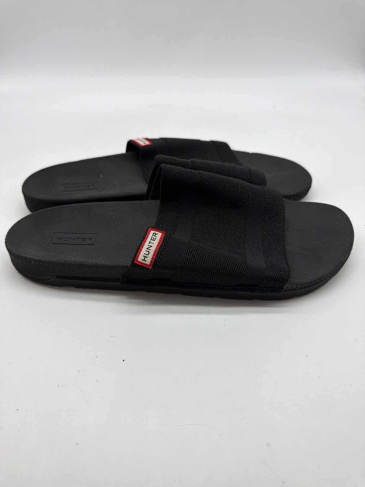 Pre-Owned Hunter Black Size 9 Slide Heels | True Fashionistas.