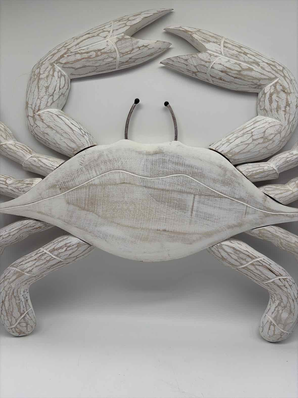 Whitewash Wood Crab Art Work | True Fashionistas.