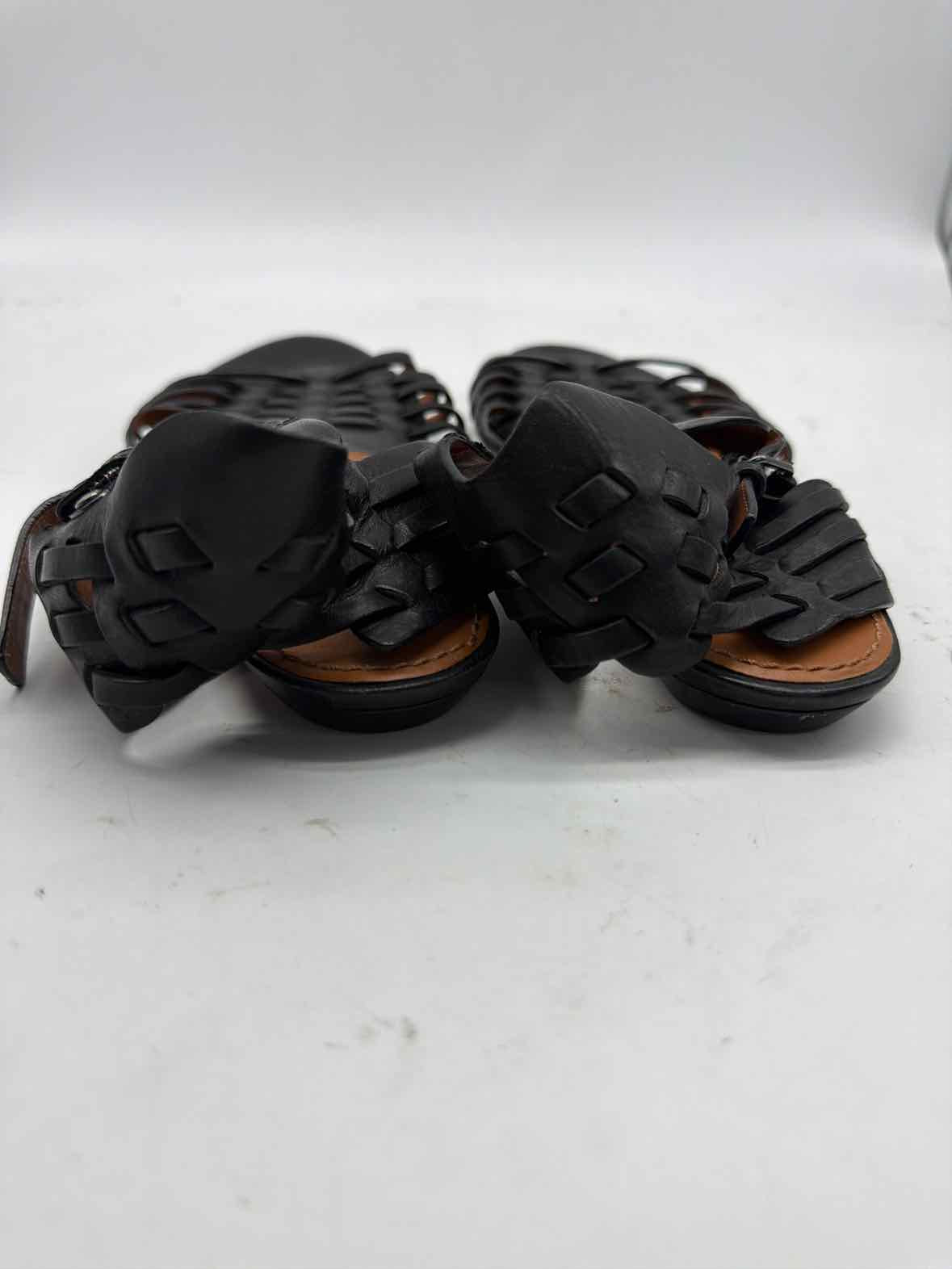 Pre-Owned Givenchy Black Size 8 Leather Caged Sandals | True Fashionistas.