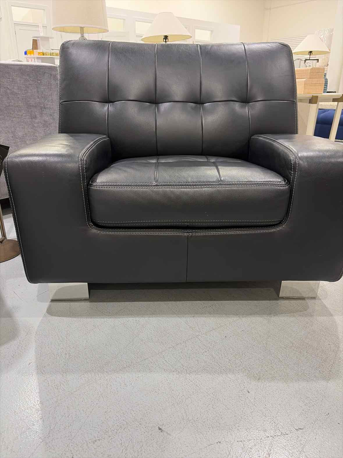 W. Schillig Black Leather Living Room Chair | True Fashionistas.