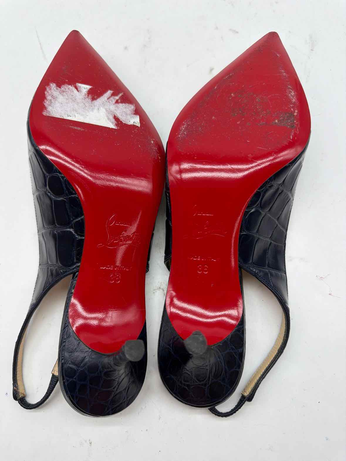 Pre-Owned Christian Louboutin Navy Size 36 Slingback Heels | True Fashionistas.