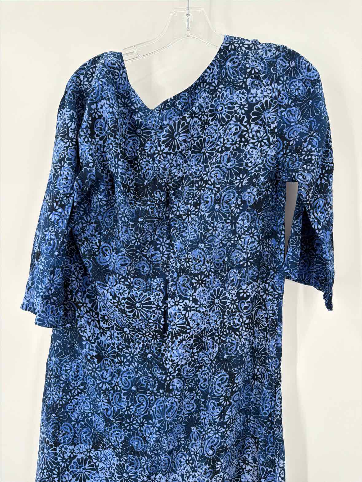 Pre-Owned Made On Earth Blue Size Small Long Long Sleeve Dress | True Fashionistas.