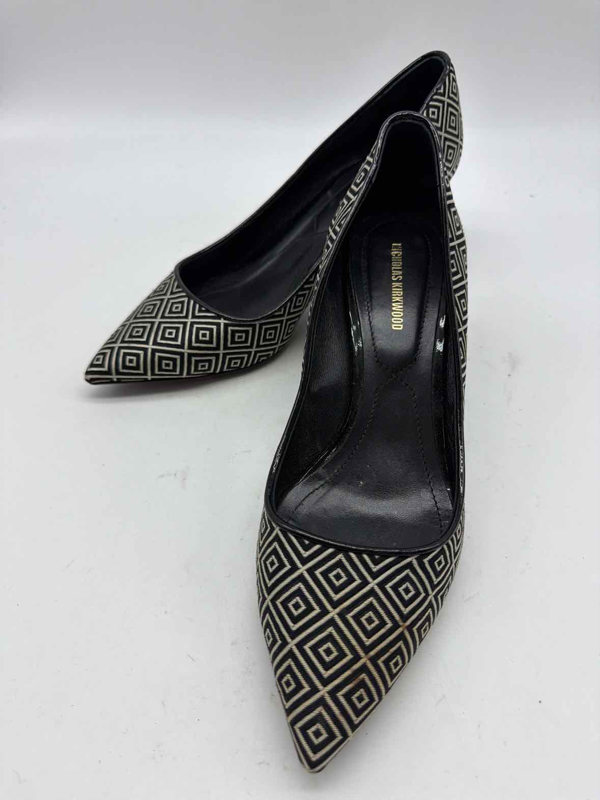 Pre-Owned Nicholas Kirkwood Black Size 37.5 Block Heel Heels | True Fashionistas.