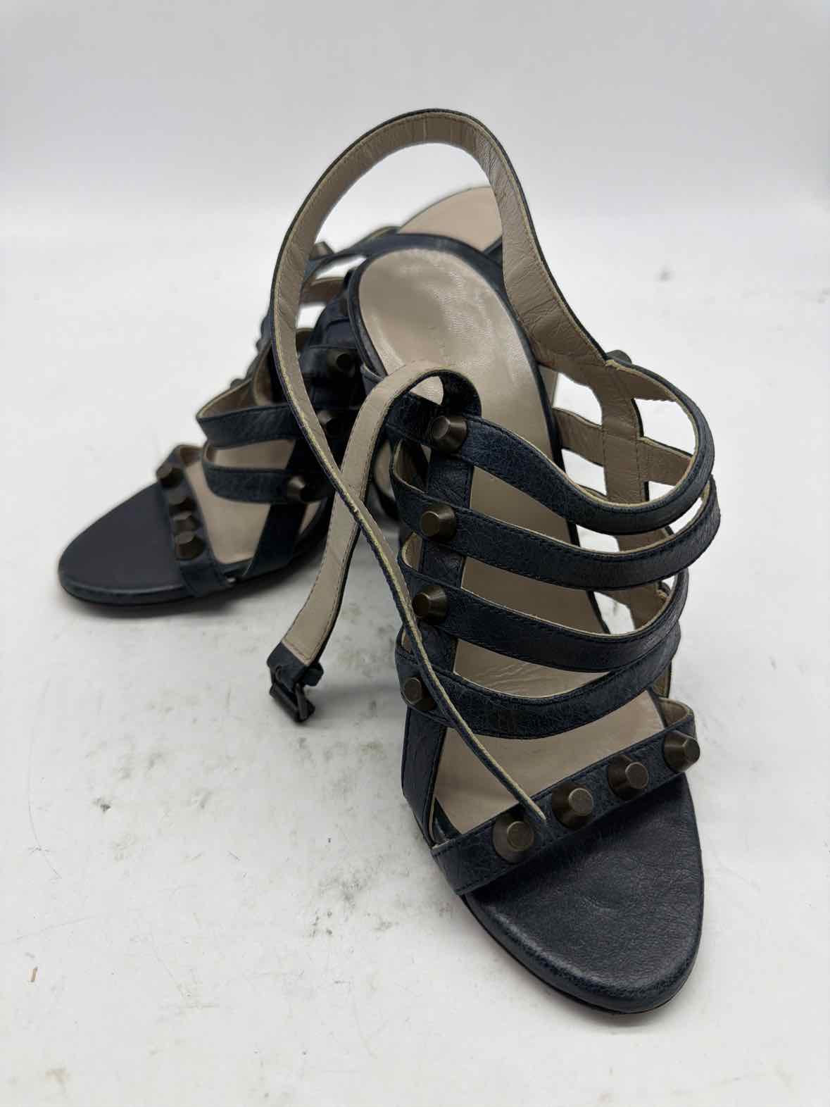 Pre-Owned Balenciaga Navy Size 6 Wedge Heels | True Fashionistas.
