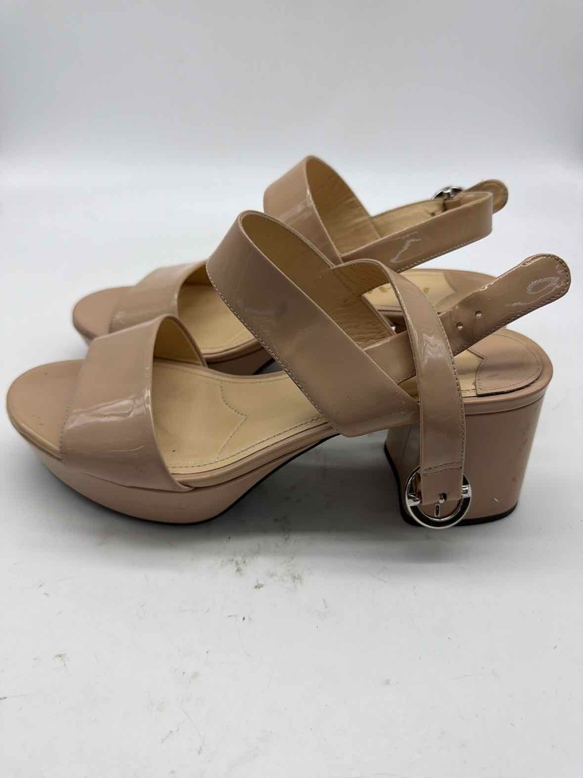 Pre-Owned Prada Tan Size 7 Patent Leather Block Heel Heels | True Fashionistas.
