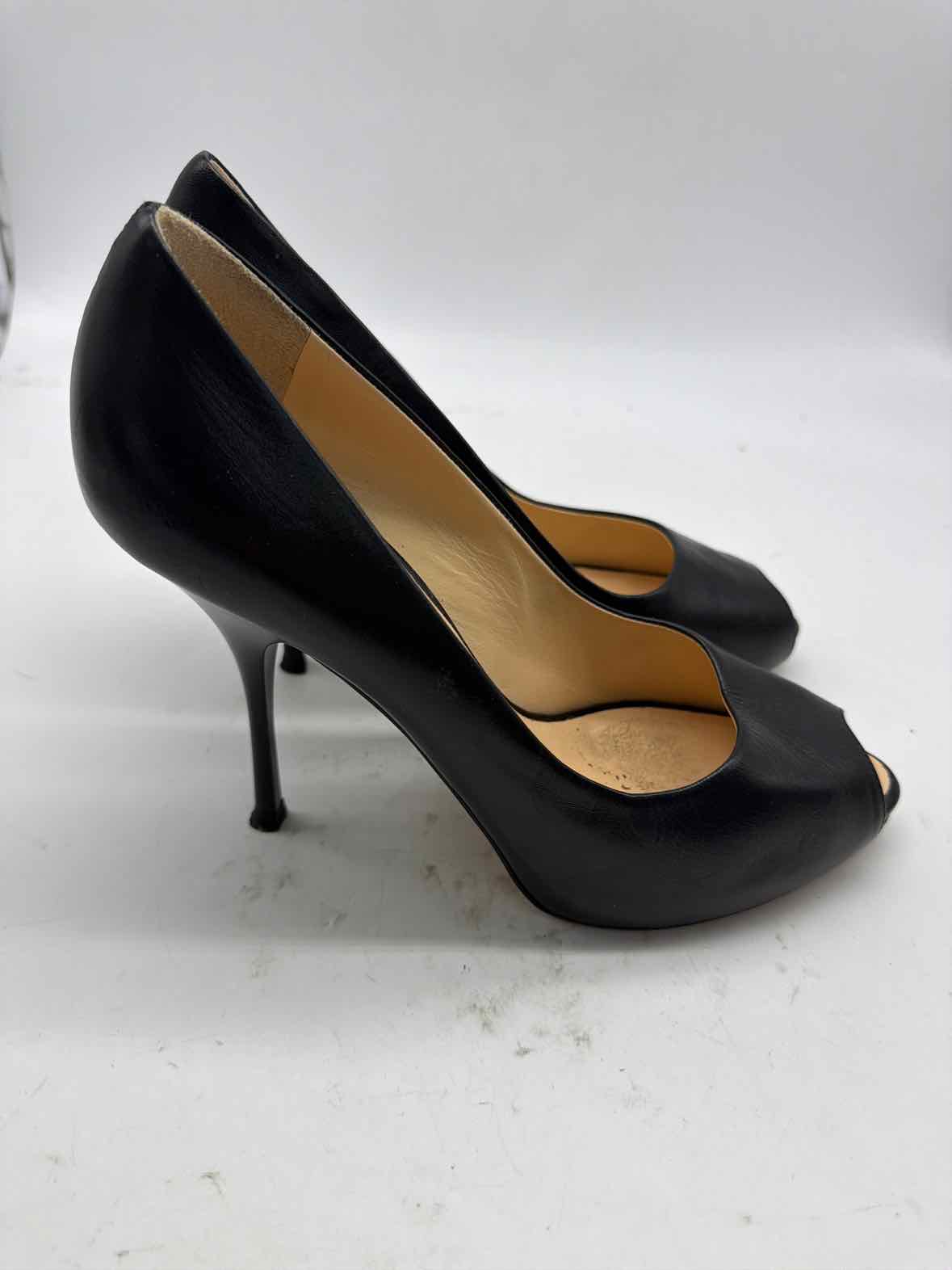 Pre-Owned Giuseppe Zanotti Black Size 41 Peep Toe Heels | True Fashionistas.