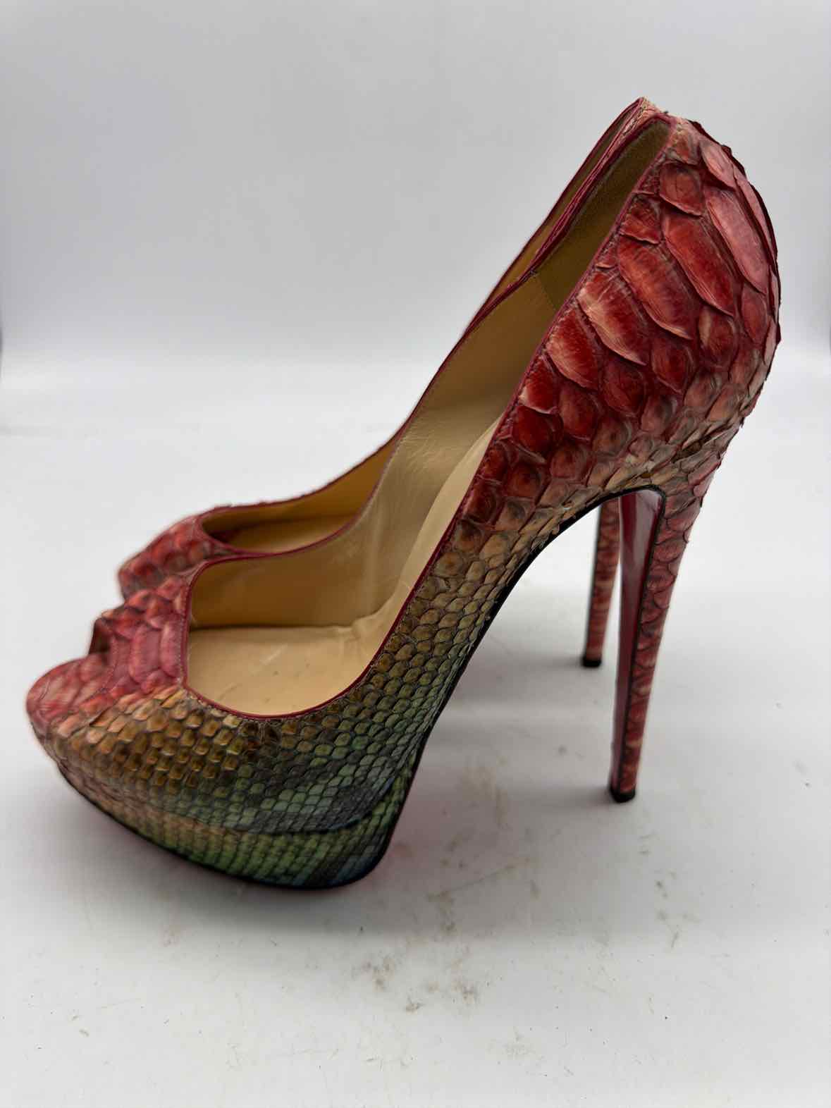 Pre-Owned Christian Louboutin Red Size 9.5 Stiletto Heels | True Fashionistas.
