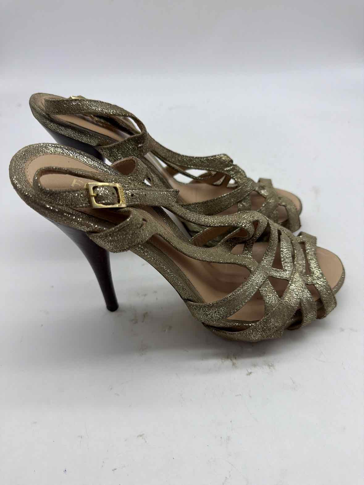 Pre-Owned Fendi Gold Size 8 Strappy Heels | True Fashionistas.