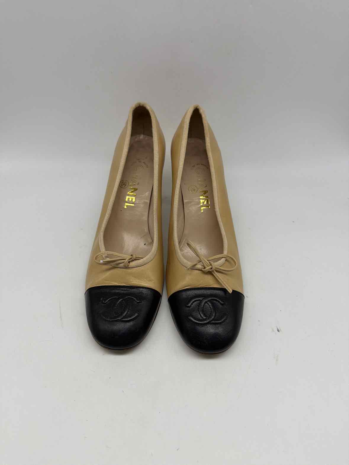 Pre-Owned Chanel Tan Size 39.5 Block Heel Heels | True Fashionistas.