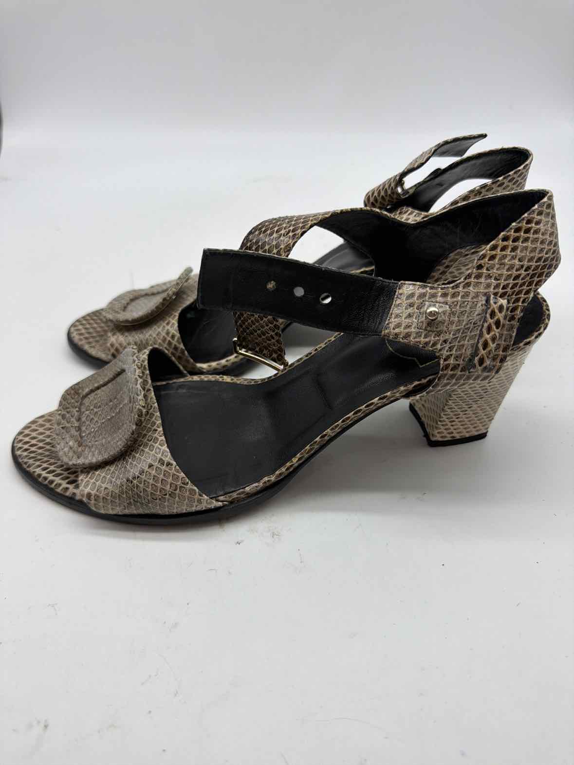 Pre-Owned Roger Vivier Tan Size 39 Block Heel Heels | True Fashionistas.