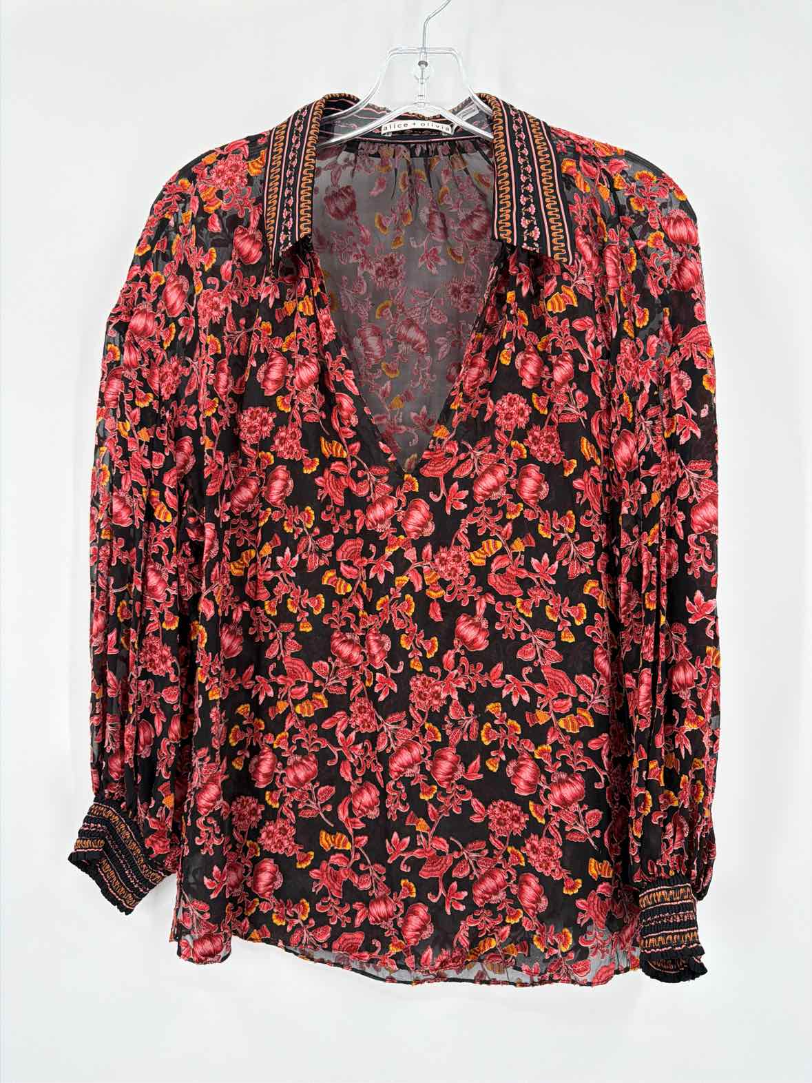 Pre-Owned Alice + Olivia Black Size Small Blouse | True Fashionistas.
