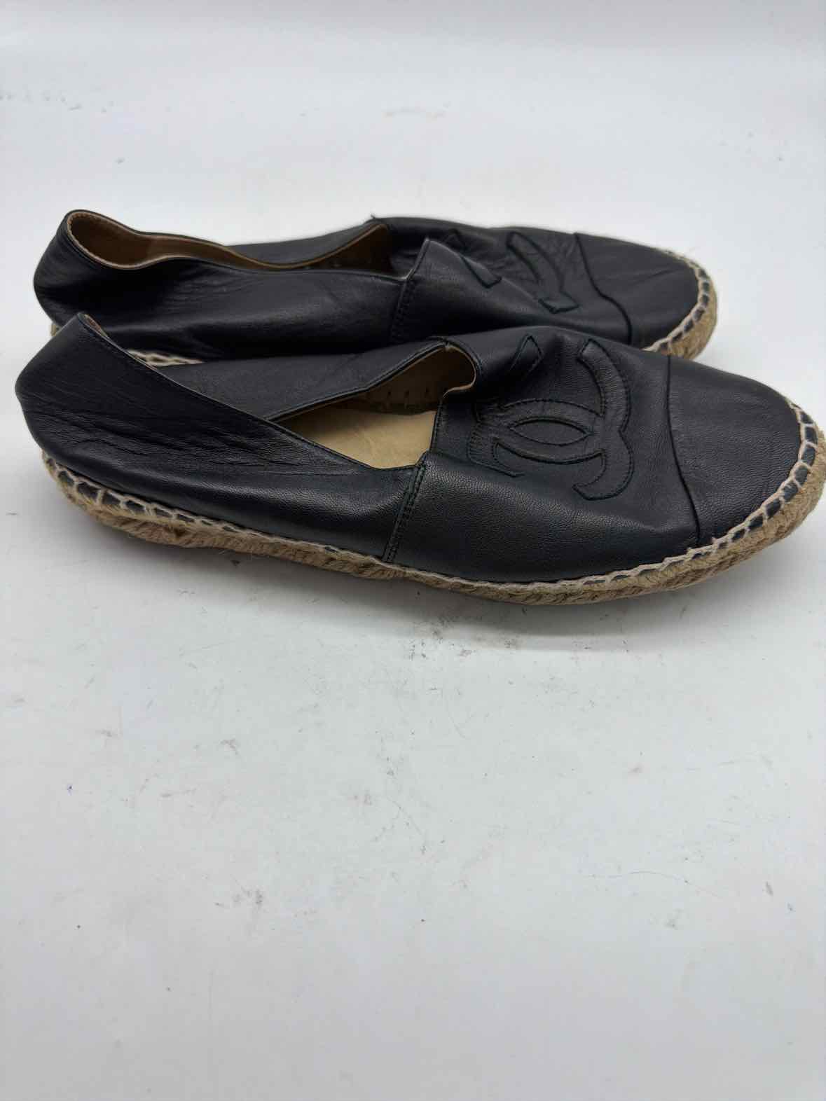 Pre-Owned Chanel Black Size 9 Leather Espadrille Flats | True Fashionistas.