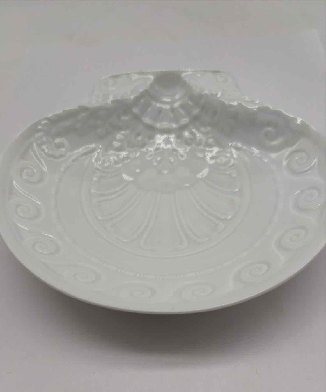 Bernardaud Louvre Shell Porcelain Dish | True Fashionistas.