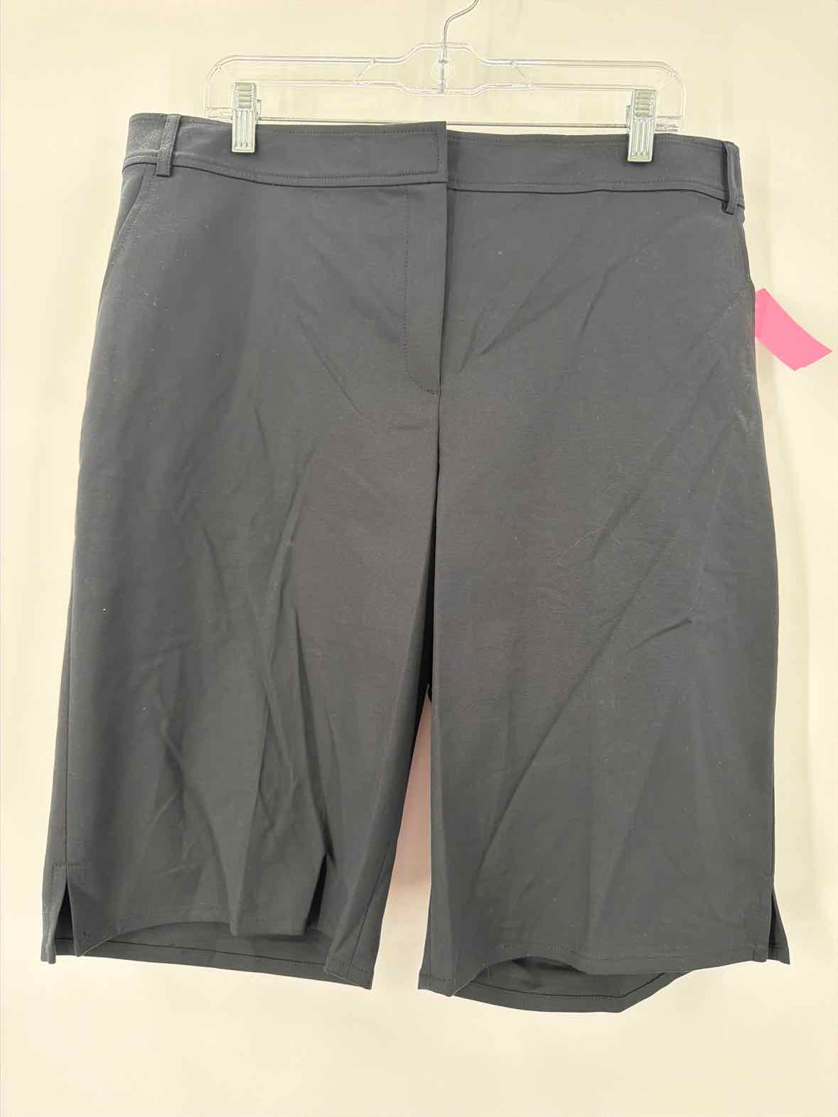 Pre-Owned St John Black Size 14 Bermuda Basic Shorts | True Fashionistas.