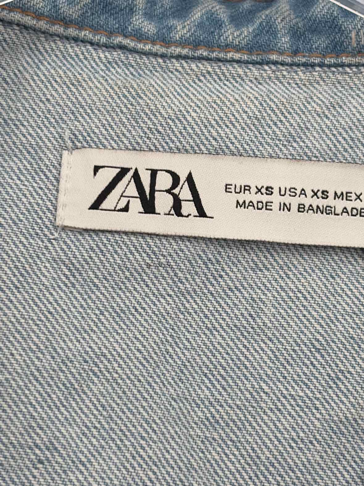 Pre-Owned Zara Blue Size Small Denim Button Down Short Sleeve Romper | True Fashionistas.