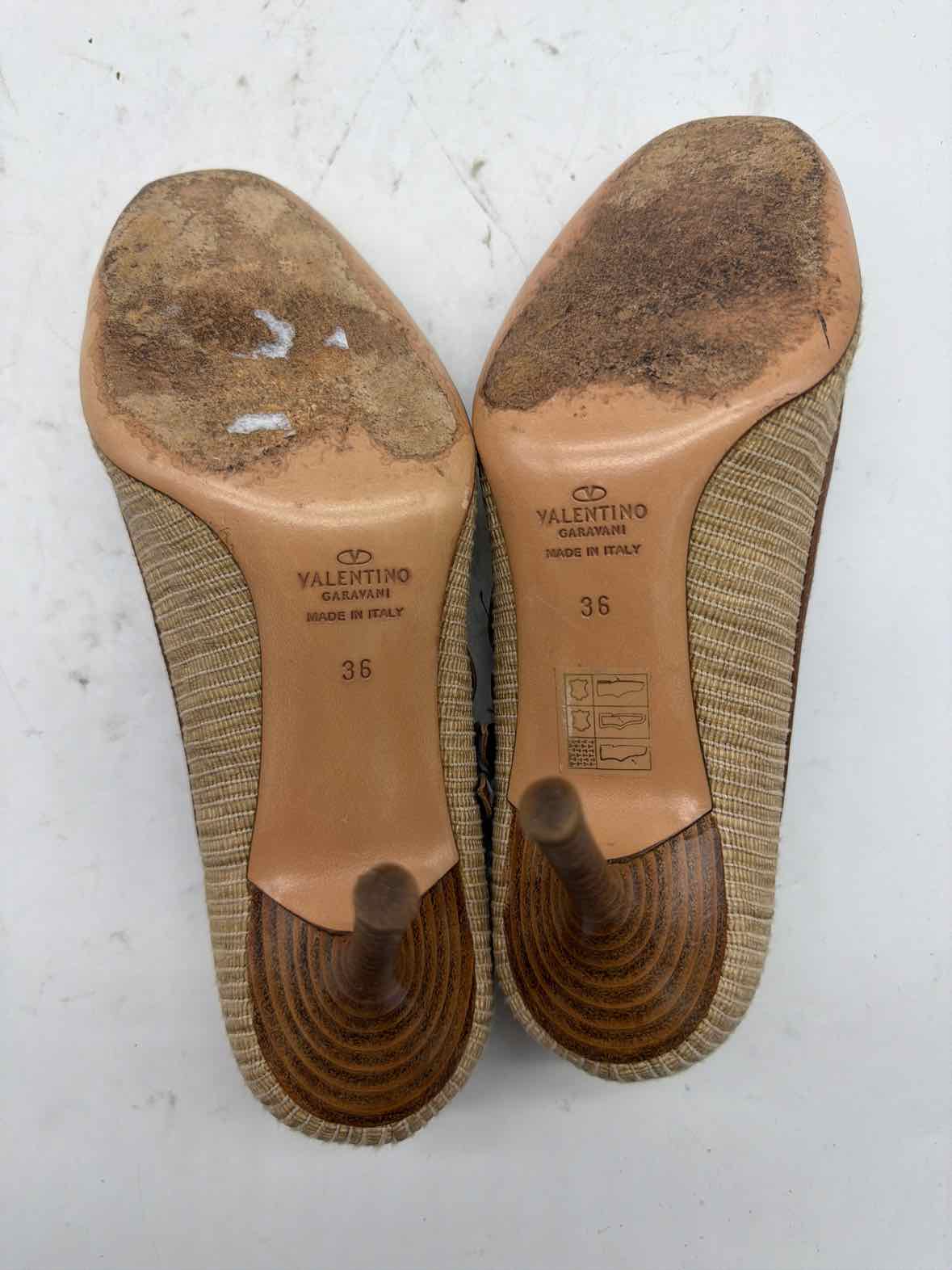 Pre-Owned Valentino Tan Size 6 Pump Heels | True Fashionistas.