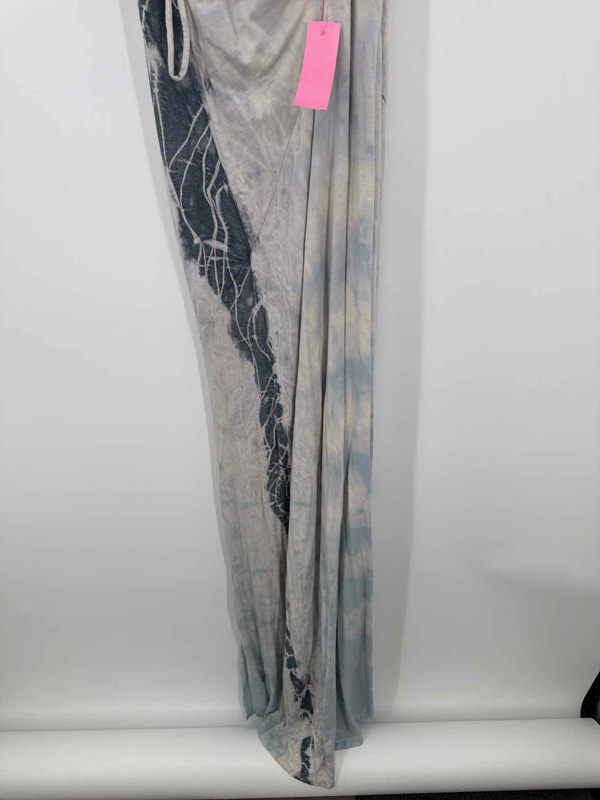 Pre-Owned Gypsey Rose Grey Size Small Long Sleeveless Dress | True Fashionistas.