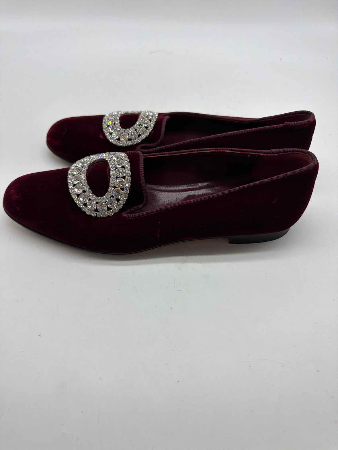 Pre-Owned Manolo Blahnik Red Size 37.5 Velvet Slip On Flats | True Fashionistas.