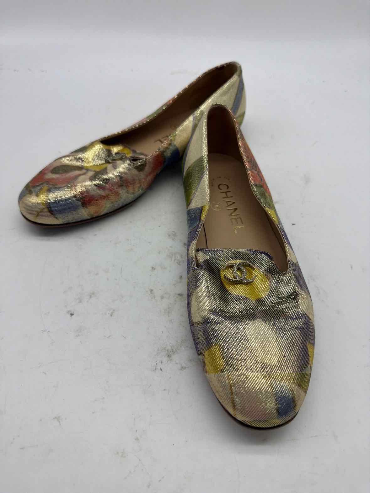 Pre-Owned Chanel Gold Size 5.5 Lurex Loafer Flats | True Fashionistas.